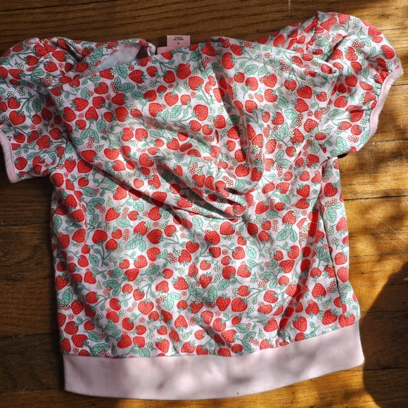 Juicy Couture Strawberry 2 Piece Baby Outfit - Picture 9 of 13